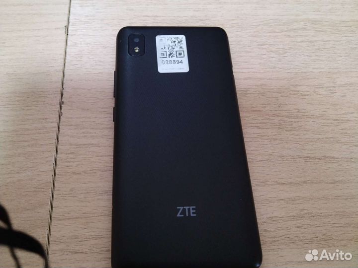 Телефон ZTE
