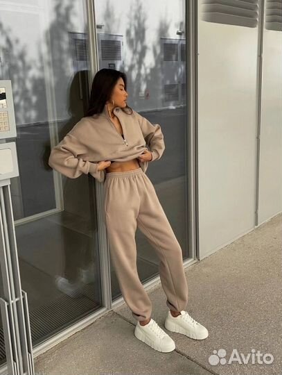 Костюм спортивный