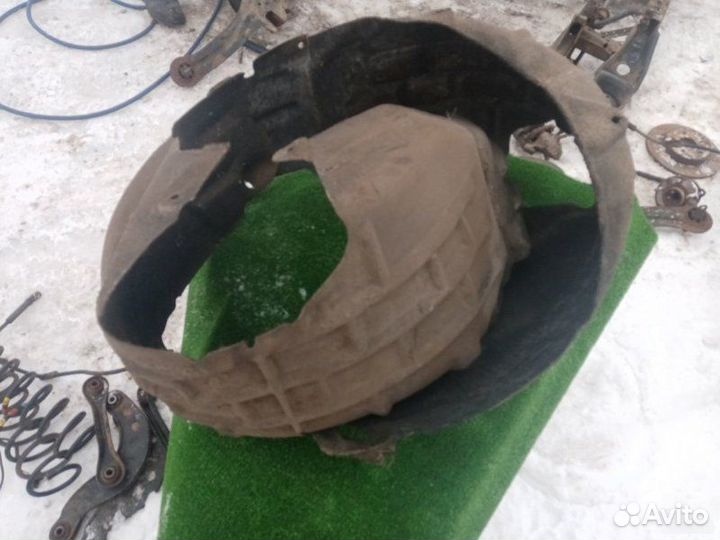 Подкрылок задний правый Ford Focus 2012