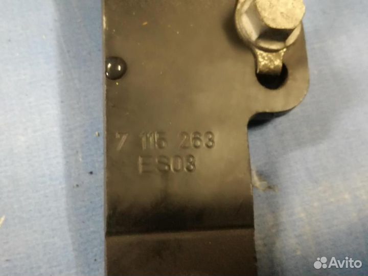 Петля капота левая BMW 3-серия E90/E91