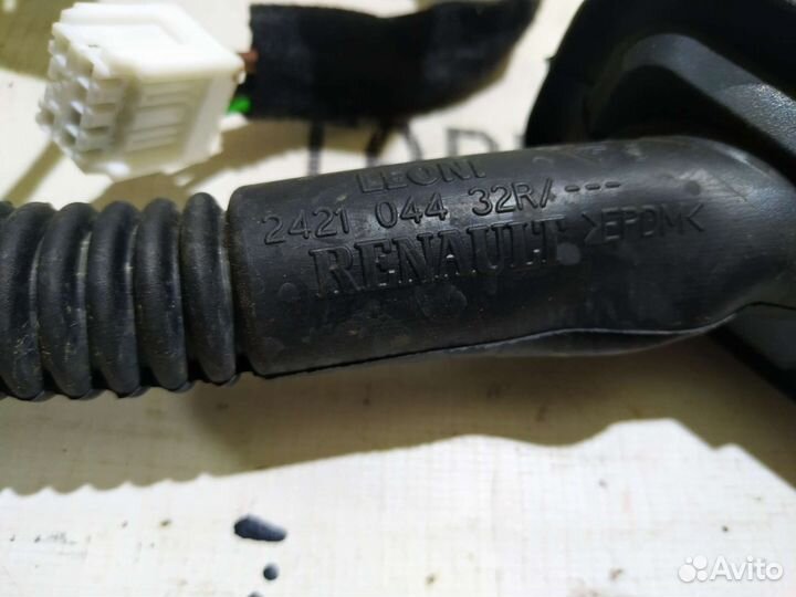 Проводка передней правой двери Sandero 2