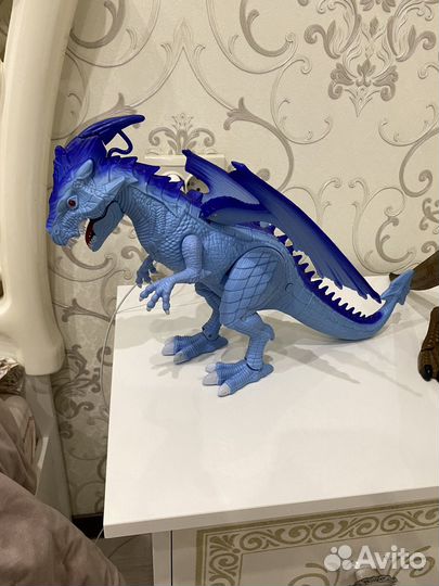 Драконы динозавры Mighty Megasaur и Тираннозавр