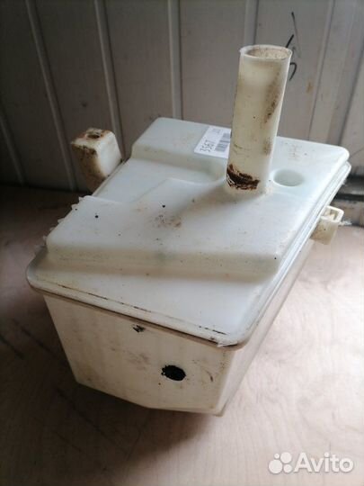 Бачок омывателя лобового стекла в сборе Nissan