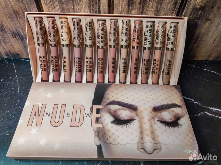 Помада nude