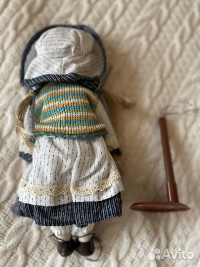 Кукла фарфоровая 31 см