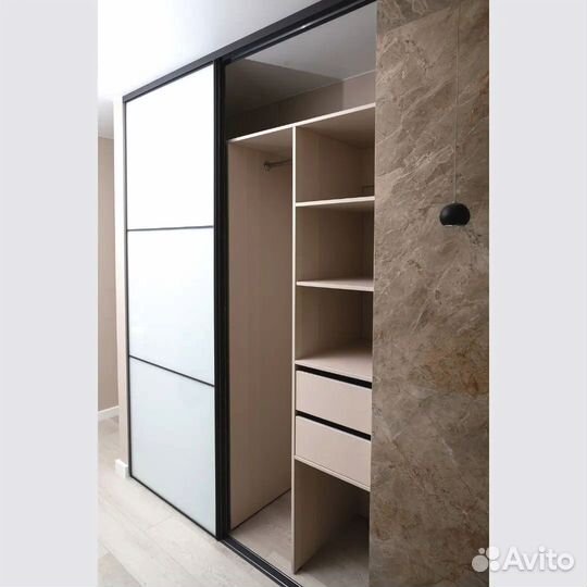 Шкаф зеркальный