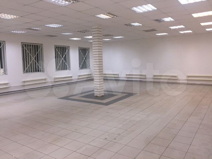 Помещение свободного назначения, 1100 м²