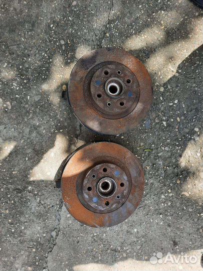 Супорта и тормозные диски на приору