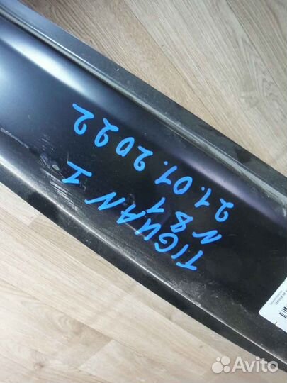 Боковина правая проем №81 Volkswagen Tiguan 1 2011