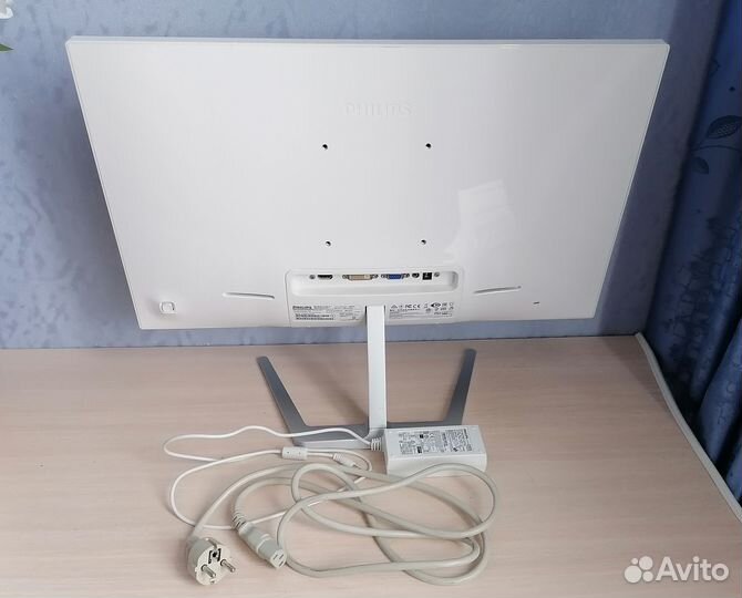 Монитор Филипс Philips 24 6E7Q IPS
