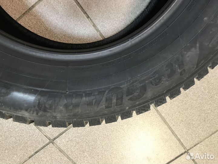 Yokohama Ice Guard IG55 215/65 R16 102T