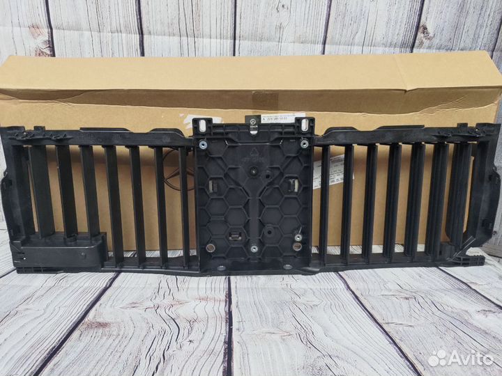 A2235005801 новый дефлектор шторка радиатора w223