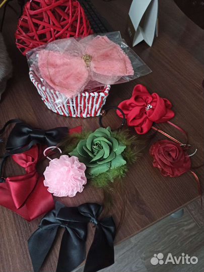 Украшения для одежды и на голову