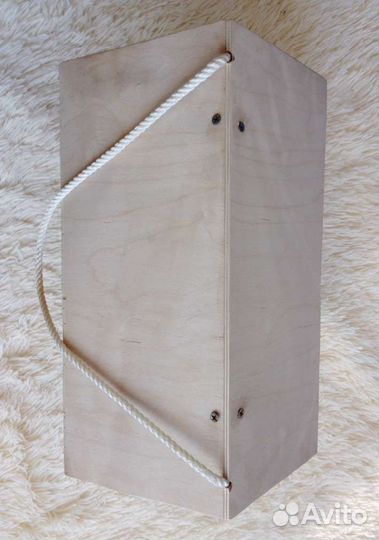 Кормушка для птиц и белок