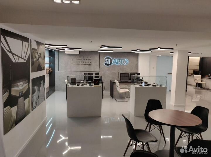 Бариста в кофейню