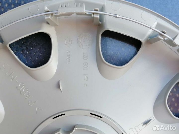 Колпак Шкода r15 новый штучно