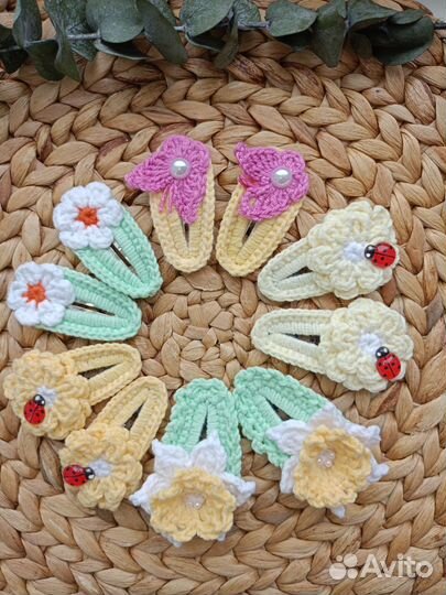 Вязанные заколки ручной работы