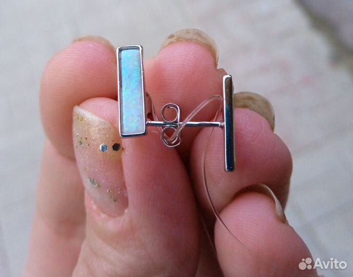 Кольца и серьги с опалами