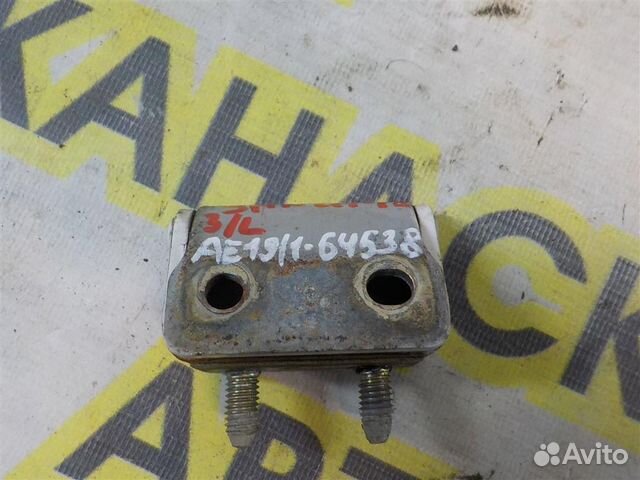 Петля двери багажника Hyundai Santa Fe (SM) 2000