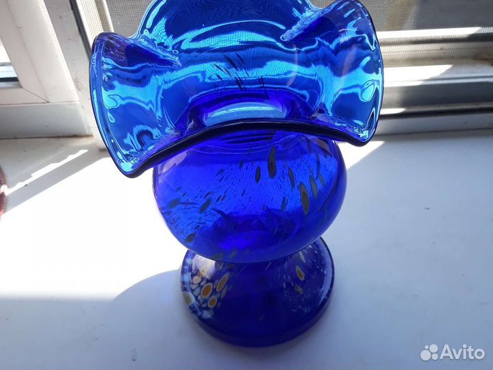 Ваза ссср,синее стекло,Красный Май