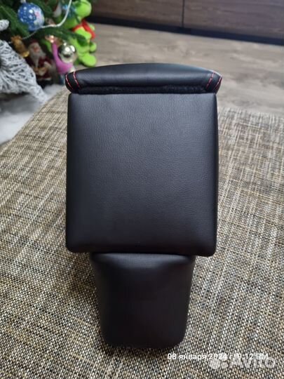 Подлокотник на suzuk vitara 2015