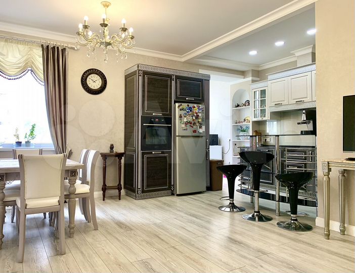 3-к. квартира, 107 м², 11/16 эт.