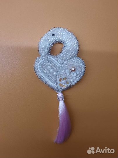 Брошь, ручная работа, бисер, пайетки, стразы
