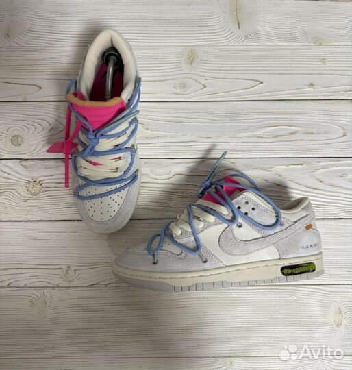 Nike dunk low off white