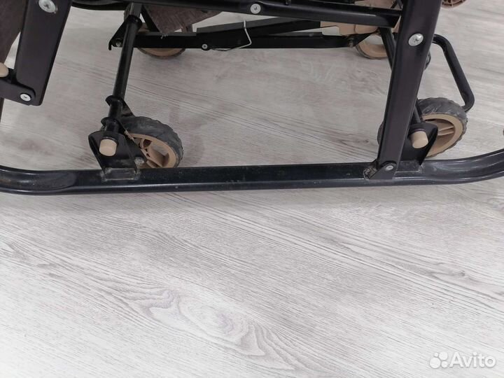 Детские санки с колесами