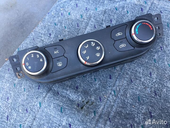 Блок управления климатом Киа Сид 2