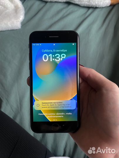 Телефон iPhone SE 2020