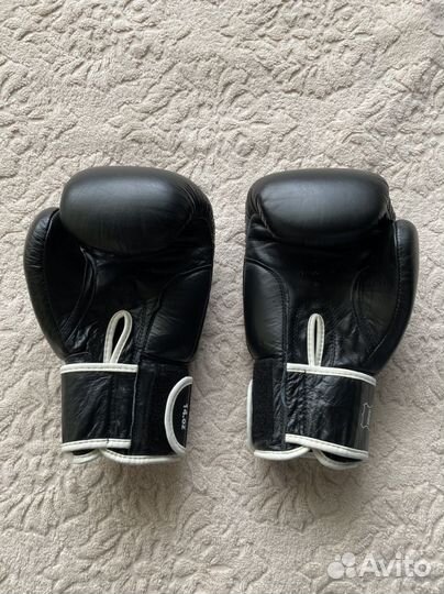 Боксерские перчатки green hill новые 14oz (унций)