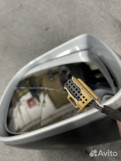 Зеркало заднего вида Touareg левое