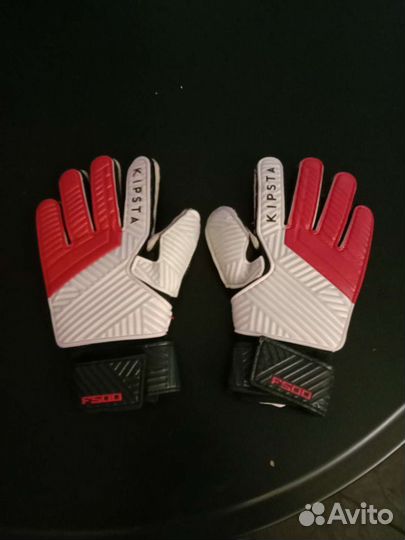 Вратарские перчатки