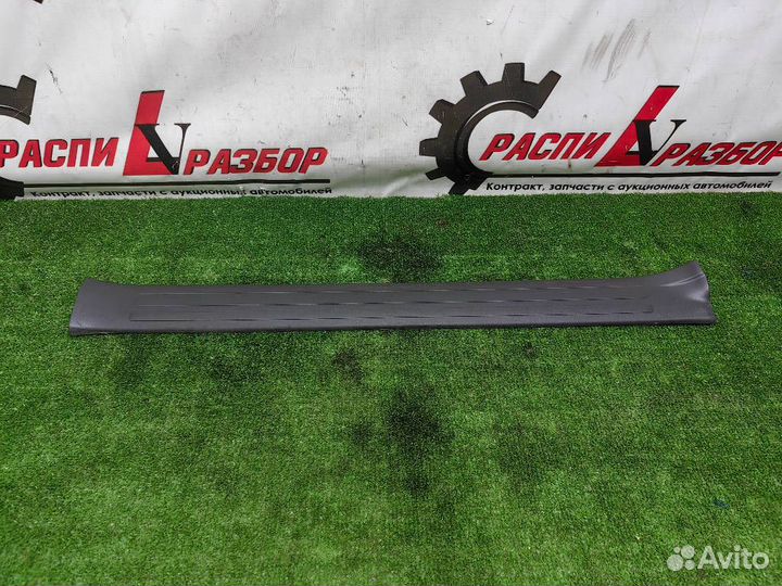 Накладка на ковролин порога передняя правая Toyota