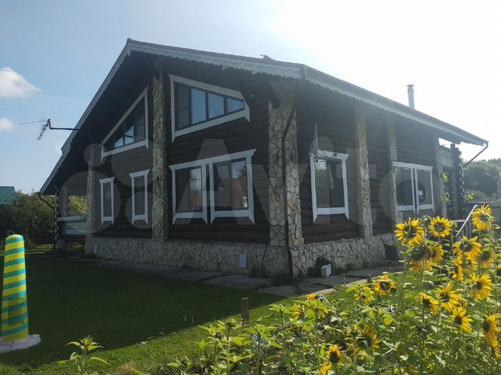 Дом 325,2 м² на участке 15 сот.