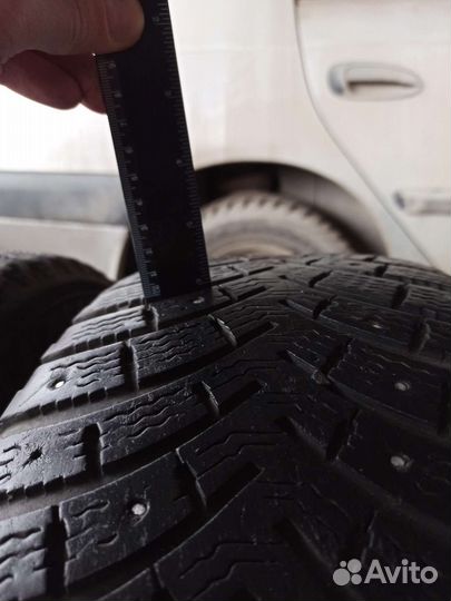 Michelin X-Ice North 2 215/60 R16