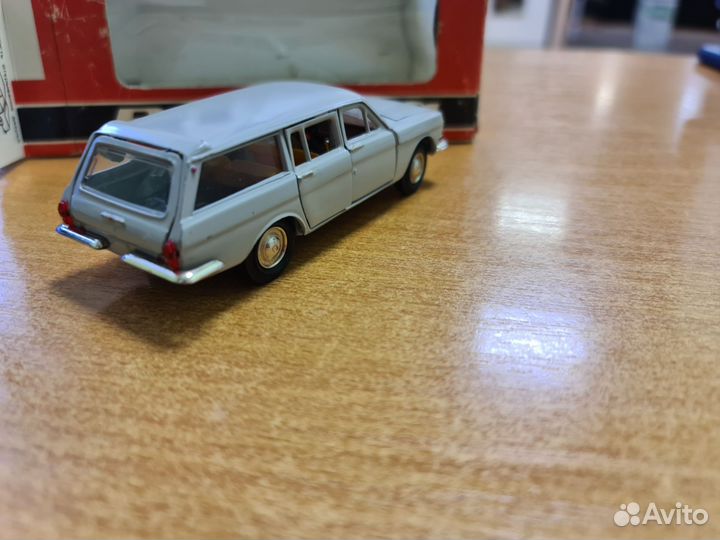 Модель СССР 1:43. Волга Газ 24-02 серый