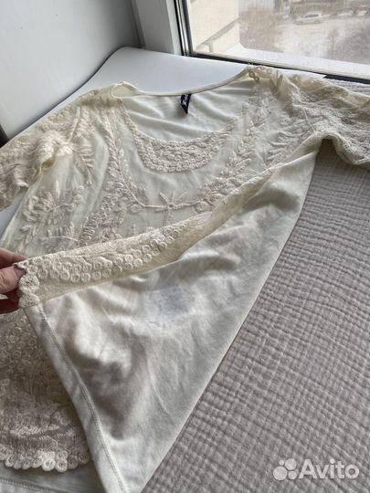 Блуза с вышивкой 40-42