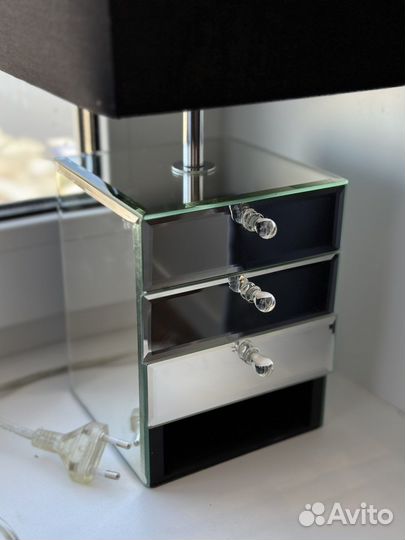 Светильник настольный