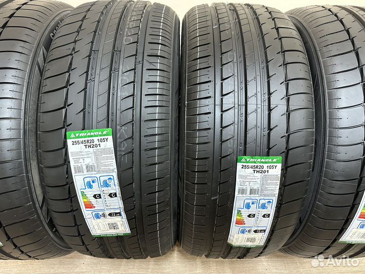 Triangle Sports TH201 255/45 R20 106W