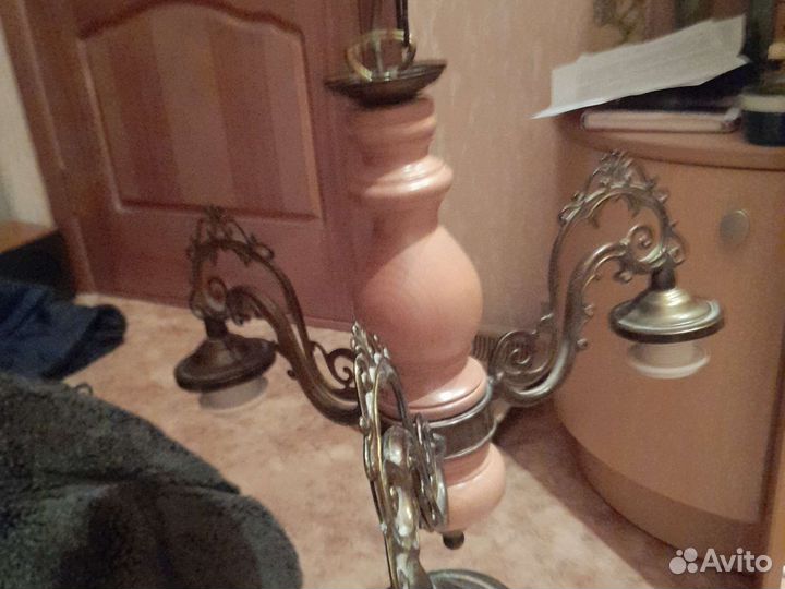 2 люстры с плафонами