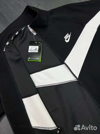 Спортивный костюм Nike