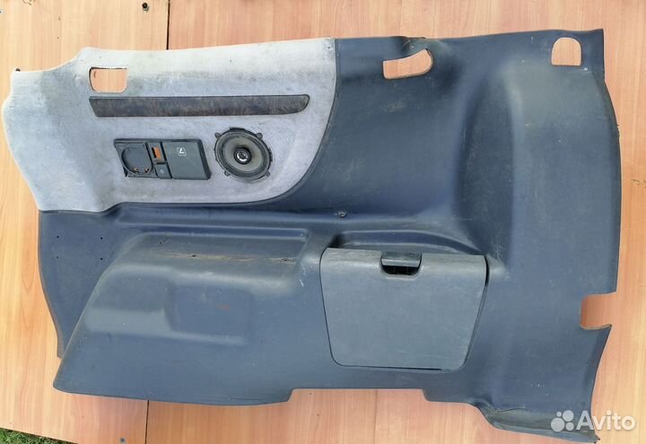 Обшивка салона задняя правая vito w638