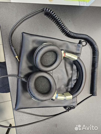 Диджейские наушники Shure srh750dj