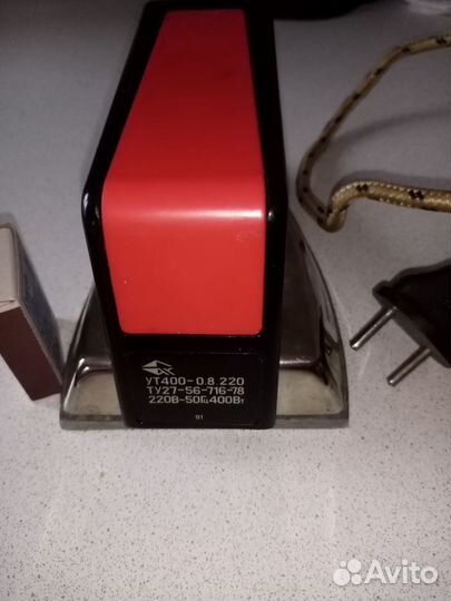 Старый маленький утюг СССРм