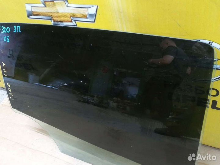 Стекло заднее правое Шевроле Авео Т300 Хетчбек