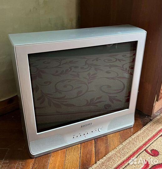 Телевизор samsung
