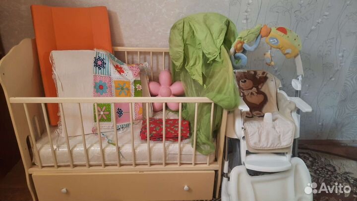 Детская кроватка