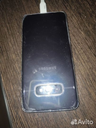 Samsung Galaxy S10e, 8/128 ГБ